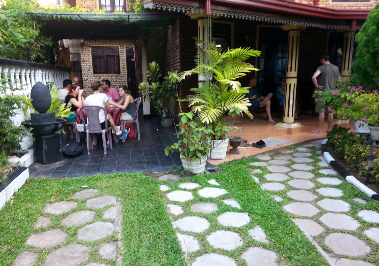 Colombo Lavinia Beach Hostel Dehiwala-Mount Lavinia Exterior foto